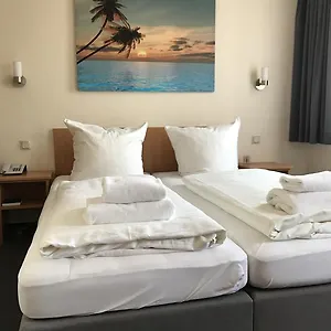 https://hotel-la-isla.topcolognehotels.com